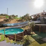 Pil - Con Piscina Kır Evi