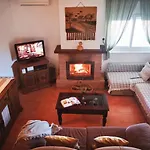 Pil - Con Piscina Kır Evi